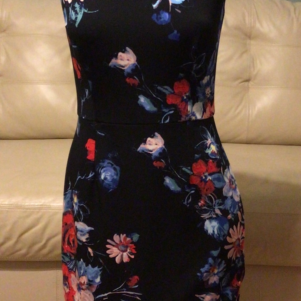 SOLD Betsey Johnson Floral Pencil Dress Sz 6 - Picture 9 of 12
